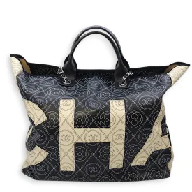 Camellia Logo Printed Deauville Black & cream Tote Bag in Coated Canvas, Silver hardware