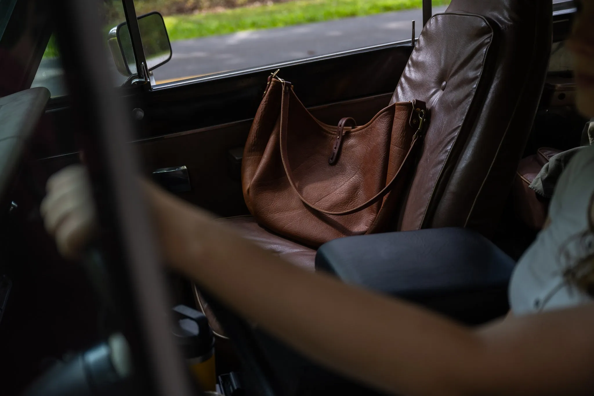 CELESTE LEATHER HOBO BAG - LARGE - COGNAC BISON