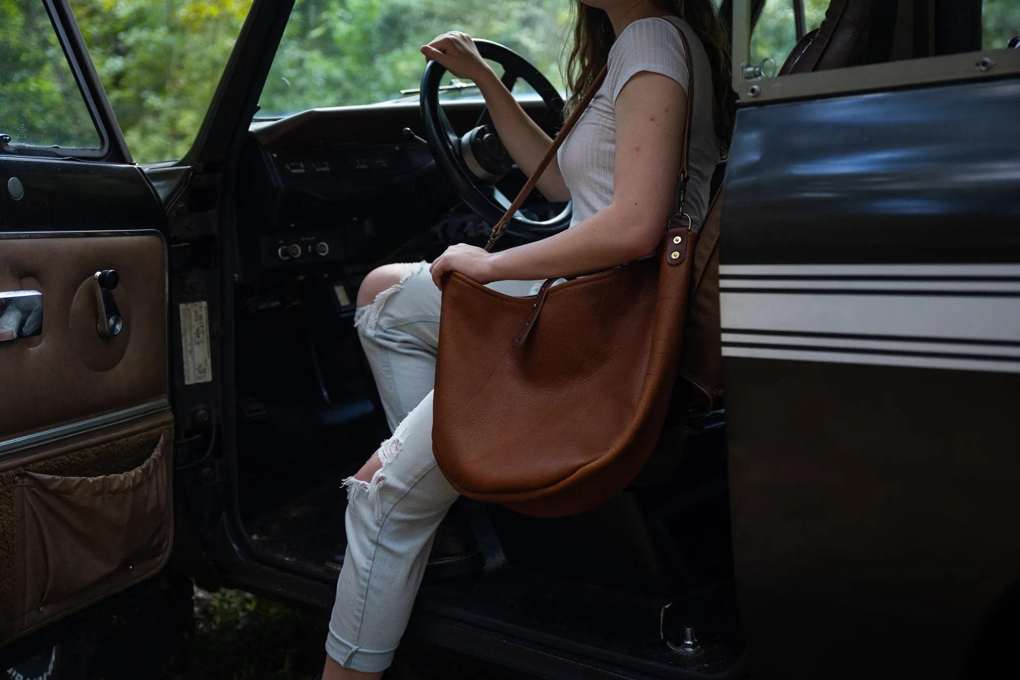 CELESTE LEATHER HOBO BAG - LARGE - COGNAC BISON