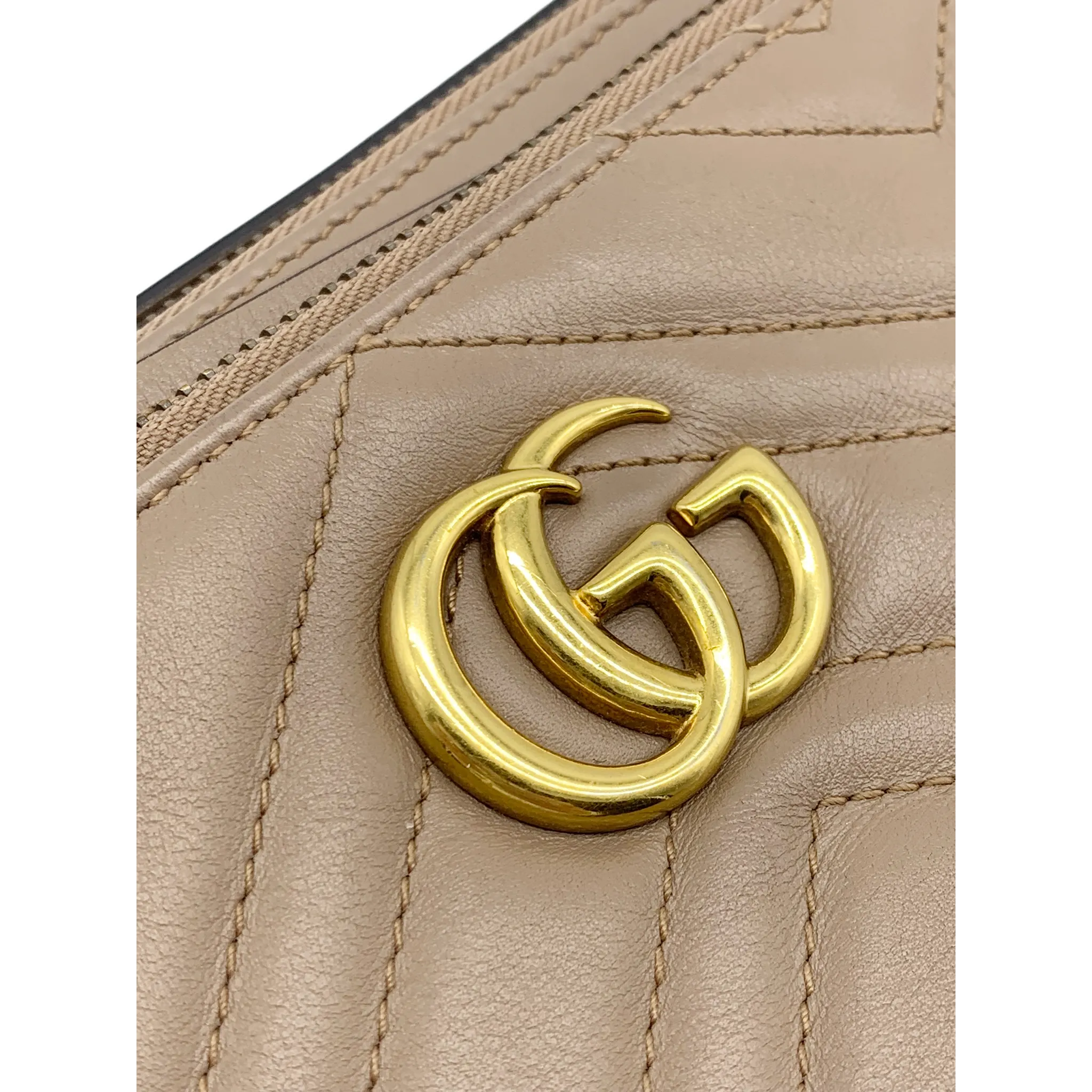 Gucci Marmont Gg Chain Matelasse Quilted Detachable Pouch Beige Leather