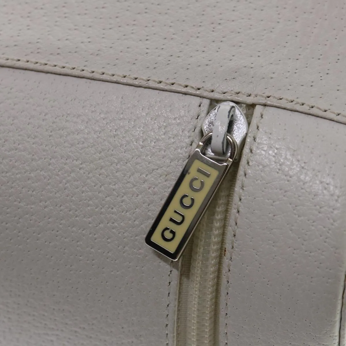 GUCCI Vanity Cosmetic Pouch Leather White 03917050710  bs6557