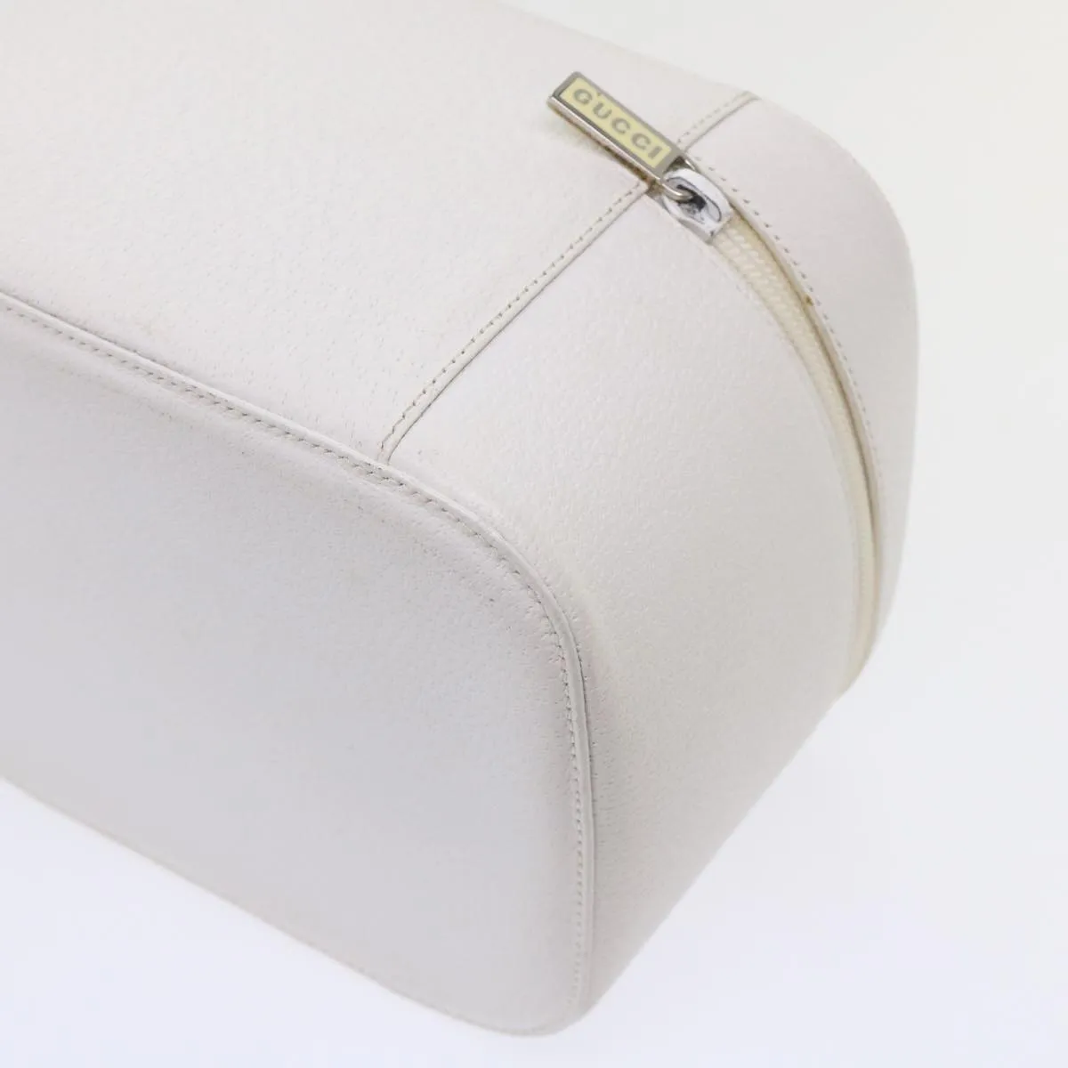 GUCCI Vanity Cosmetic Pouch Leather White 03917050710  bs6557