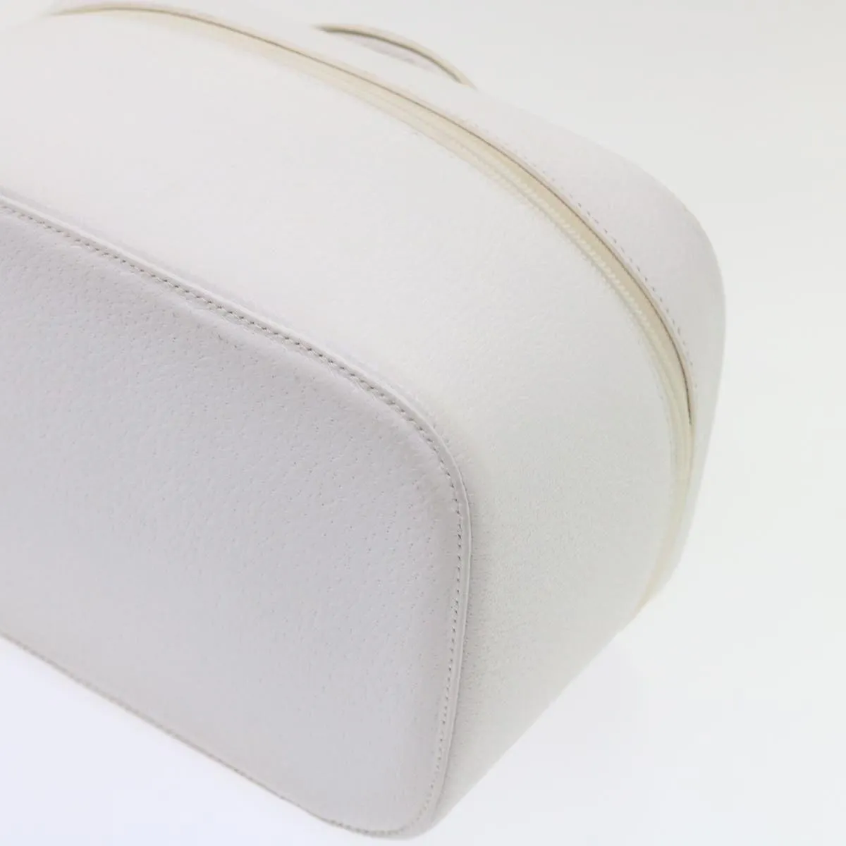 GUCCI Vanity Cosmetic Pouch Leather White 03917050710  bs6557