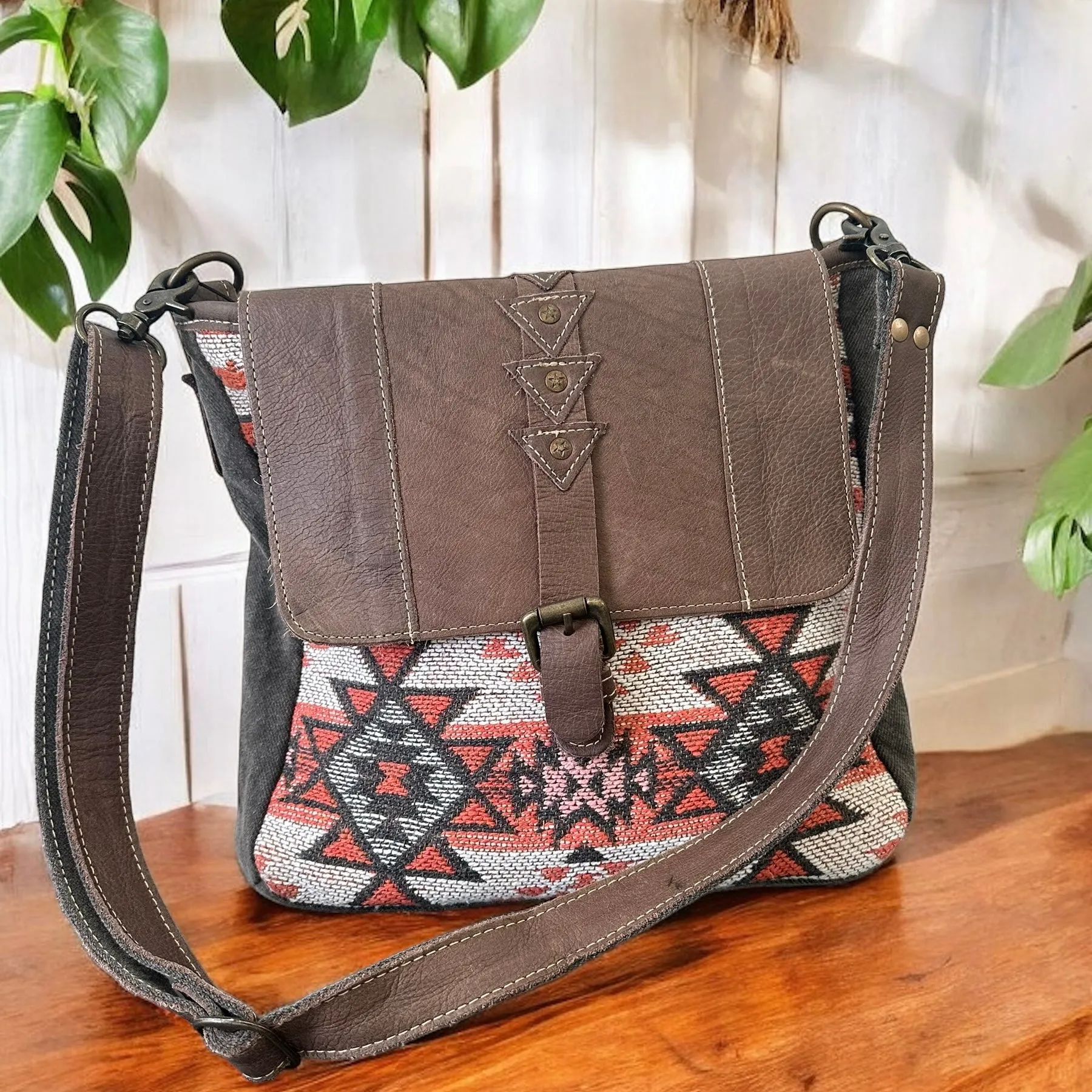 Myra Canva Messenger Bag