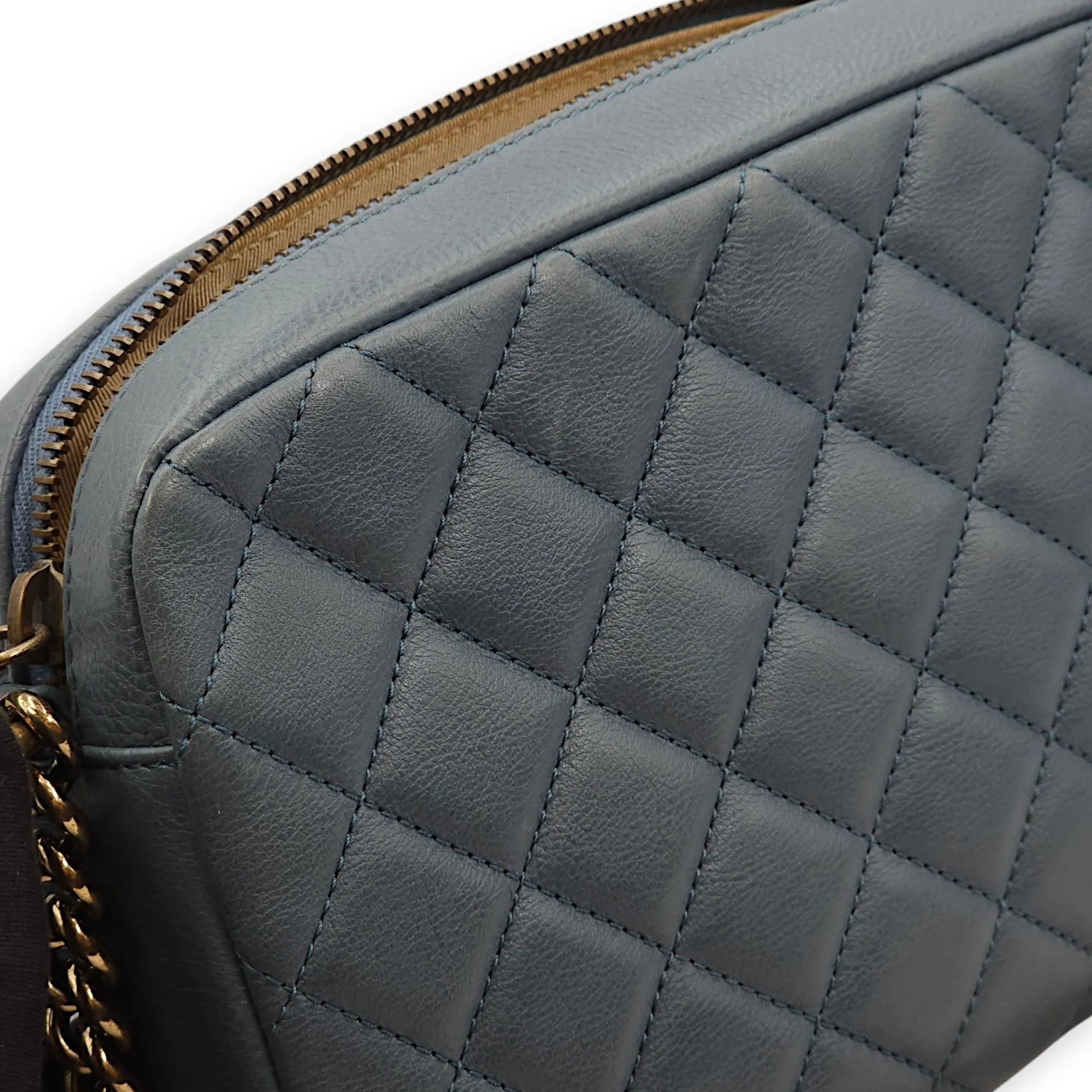 Quilted Camera Blue Crossbody Bag in Calfskin, Gold hardware