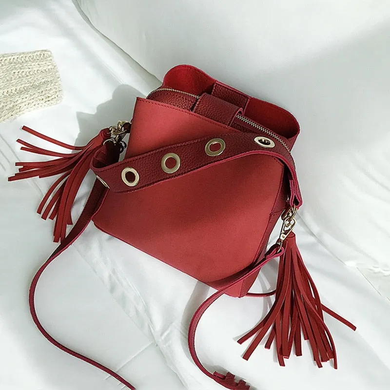 Vintage Female Zipper Leather Bucket Bag With Tassel For Daily Use